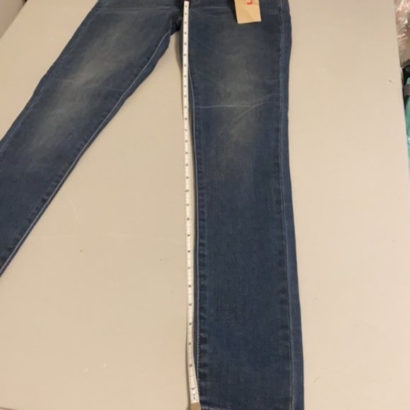 NWT Levi’s 711 Mid Rise Signature Skinny Zipper Pocket Jeans Size 24 - Picture 8 of 16